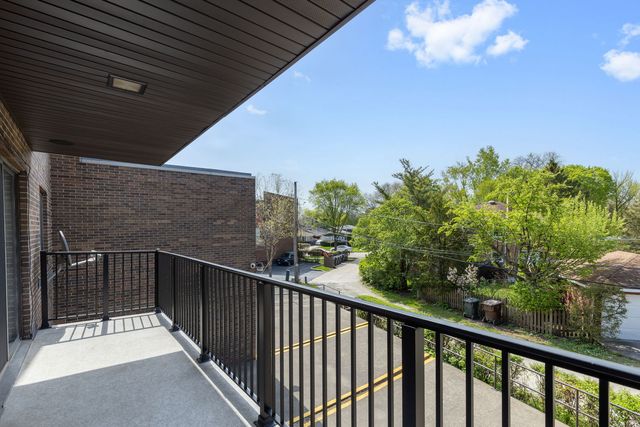 5019 Mulford Street 205, Skokie, IL 60077
