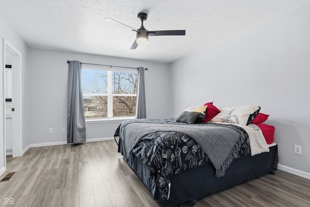 6686 Crestwell Lane, Indianapolis, IN 46268