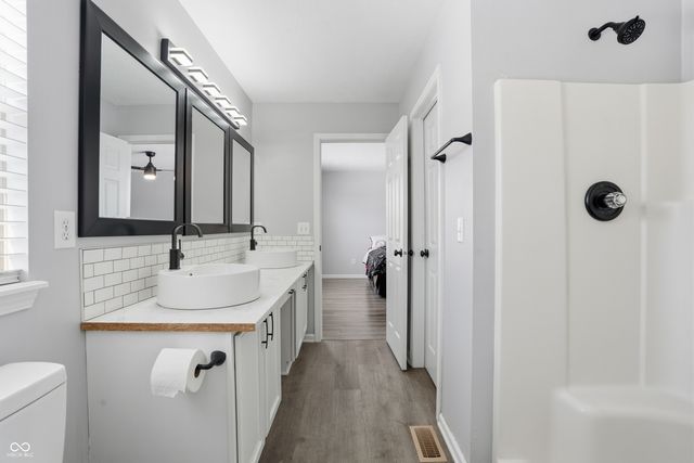 6686 Crestwell Lane, Indianapolis, IN 46268