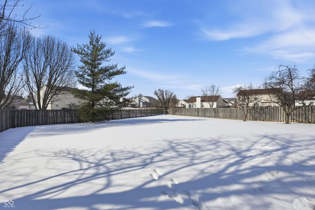 6686 Crestwell Lane, Indianapolis, IN 46268