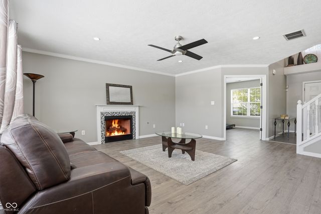 6686 Crestwell Lane, Indianapolis, IN 46268