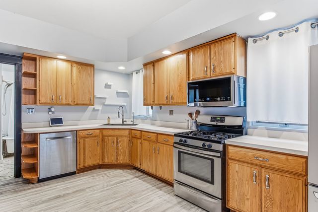 12633 Maple Avenue, Blue Island, IL 60406