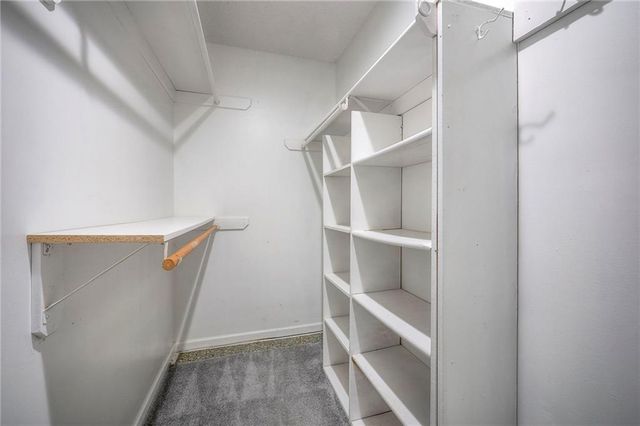 7745 W 154th Terrace, Overland Park, KS 66223