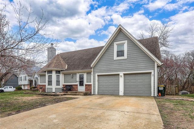 7745 W 154th Terrace, Overland Park, KS 66223