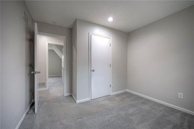 7745 W 154th Terrace, Overland Park, KS 66223