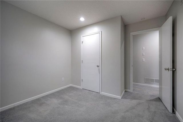 7745 W 154th Terrace, Overland Park, KS 66223