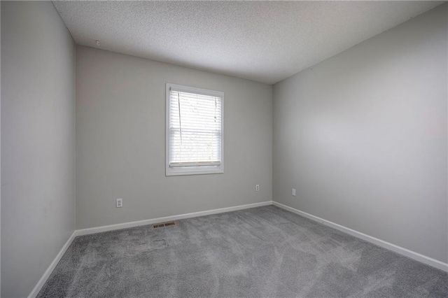 7745 W 154th Terrace, Overland Park, KS 66223