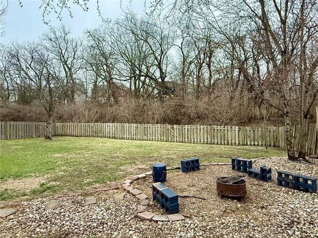 7745 W 154th Terrace, Overland Park, KS 66223