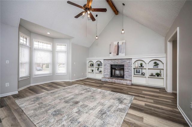 7745 W 154th Terrace, Overland Park, KS 66223