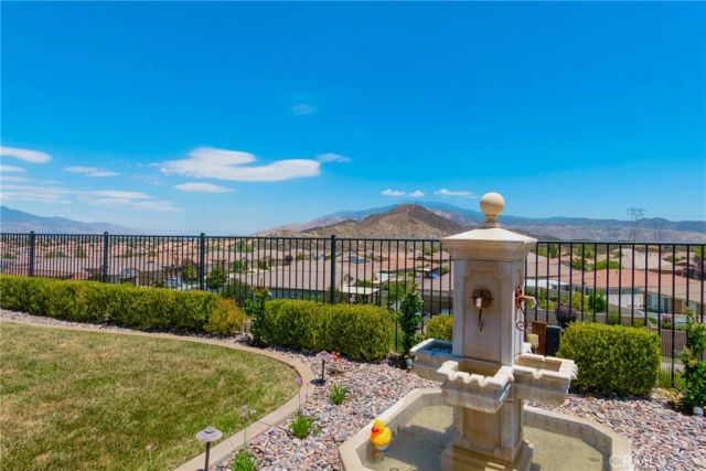 1535 Edgebrook, Beaumont, CA 92223