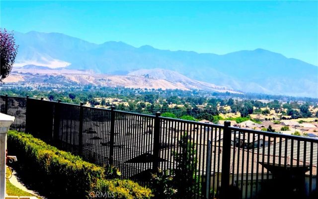 1535 Edgebrook, Beaumont, CA 92223