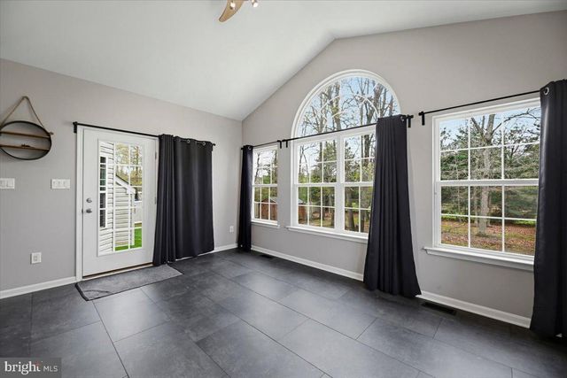 205 HUNTINGDON DR, Williamstown, NJ 08094