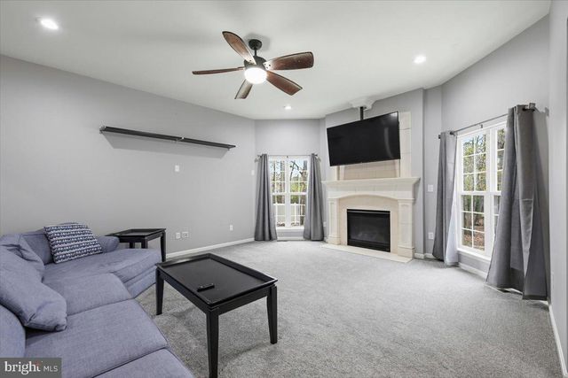 205 HUNTINGDON DR, Williamstown, NJ 08094