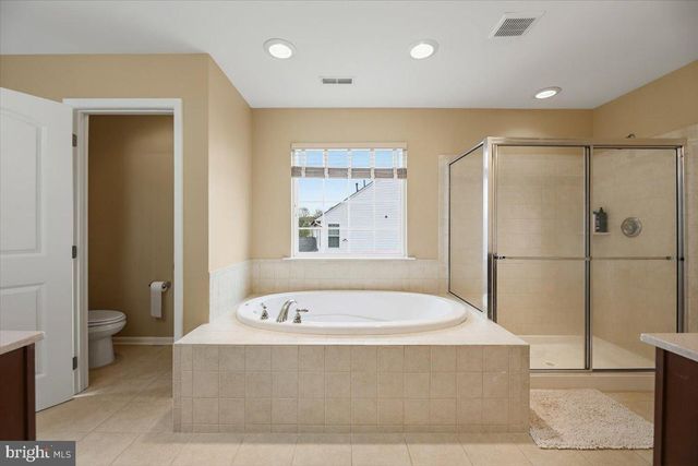 205 HUNTINGDON DR, Williamstown, NJ 08094