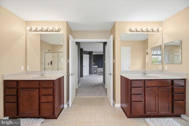 205 HUNTINGDON DR, Williamstown, NJ 08094