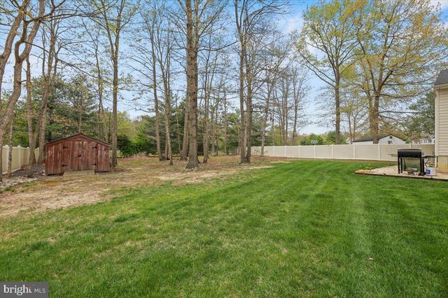 205 HUNTINGDON DR, Williamstown, NJ 08094