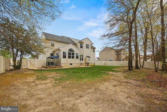 205 HUNTINGDON DR, Williamstown, NJ 08094