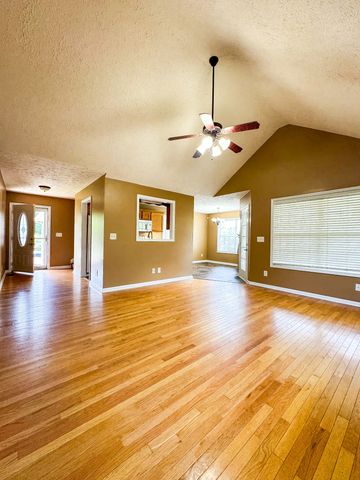 3510 Clover Hill Dr, S, Clarksville, TN 37043