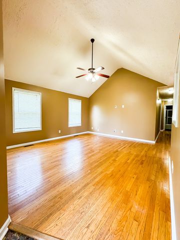 3510 Clover Hill Dr, S, Clarksville, TN 37043