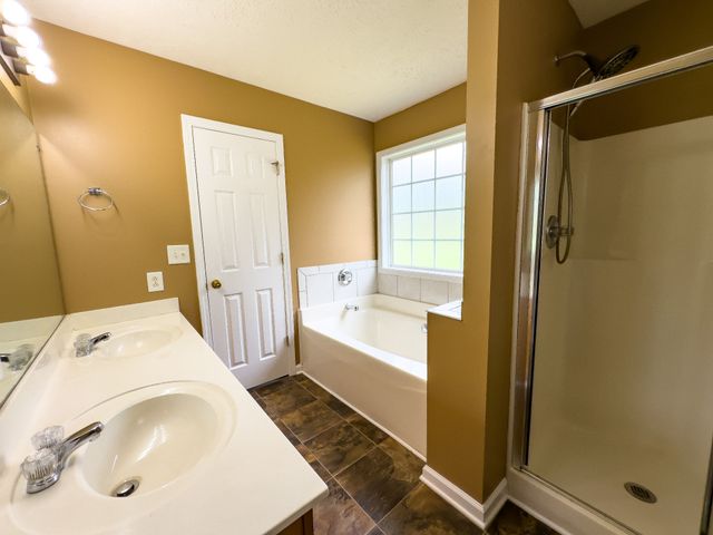 3510 Clover Hill Dr, S, Clarksville, TN 37043