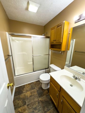 3510 Clover Hill Dr, S, Clarksville, TN 37043