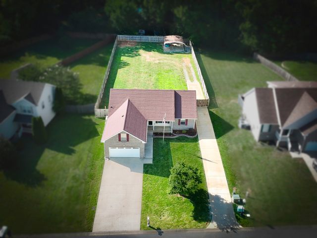 3510 Clover Hill Dr, S, Clarksville, TN 37043