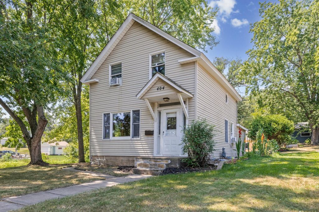404 5th Street N, Bayport, MN 55003