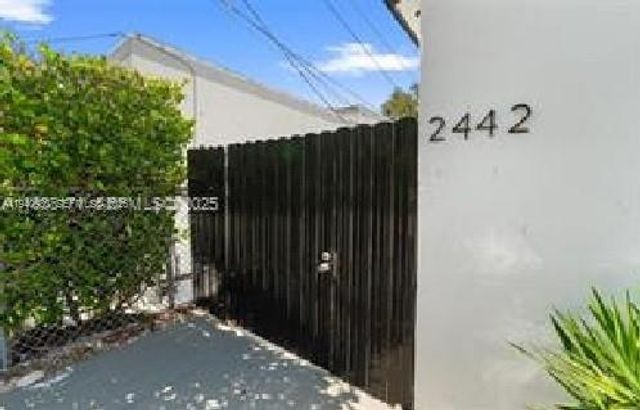 2442 SW 3rd St 3, Miami, FL 33135