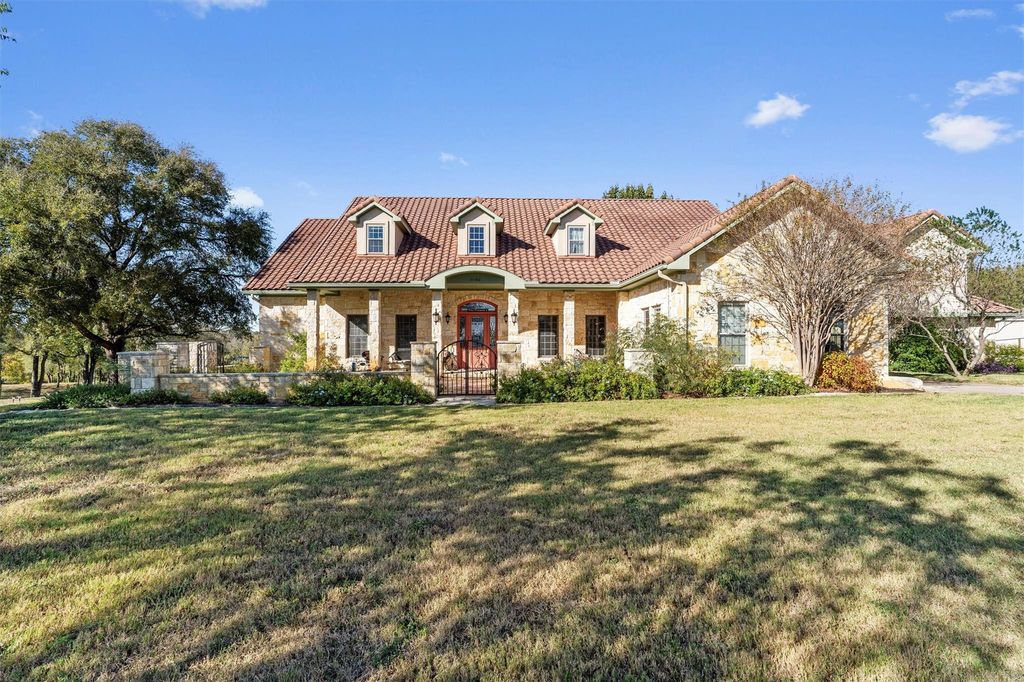 1092 FM 3000, Elgin, TX 78621