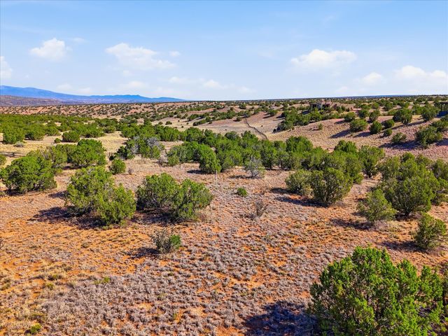 5 Campo del Viento, Santa Fe, NM 87506