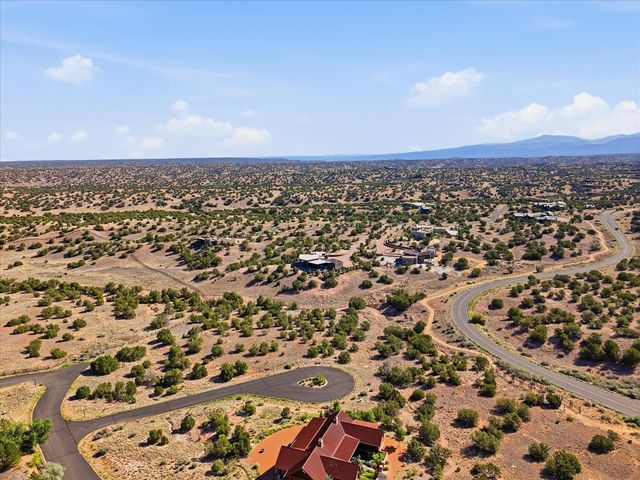 5 Campo del Viento, Santa Fe, NM 87506