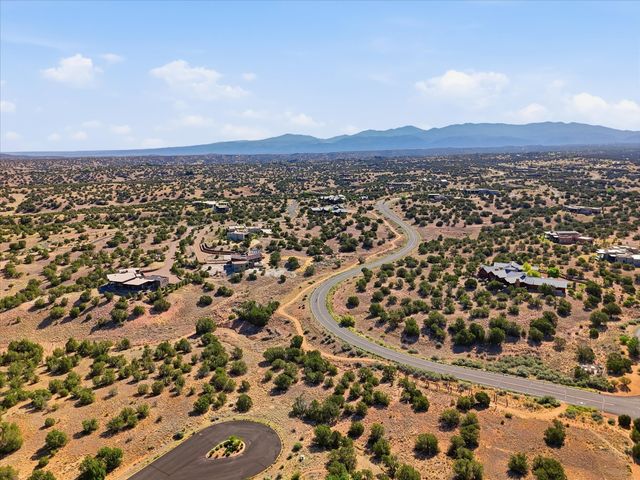 5 Campo del Viento, Santa Fe, NM 87506