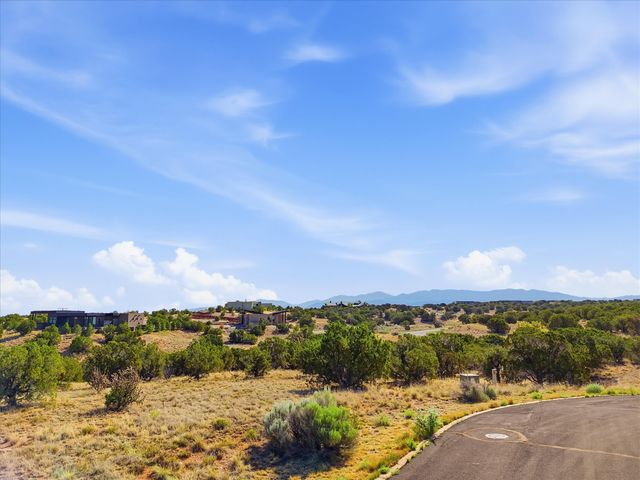 5 Campo del Viento, Santa Fe, NM 87506