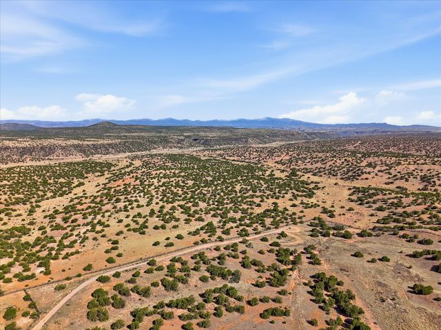 5 Campo del Viento, Santa Fe, NM 87506