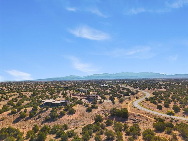 5 Campo del Viento, Santa Fe, NM 87506