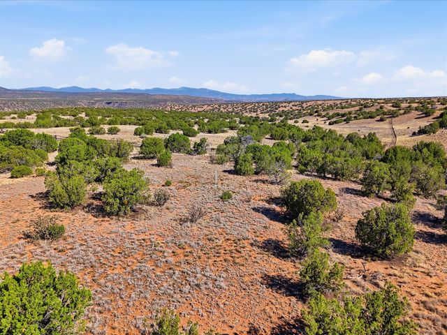 5 Campo del Viento, Santa Fe, NM 87506