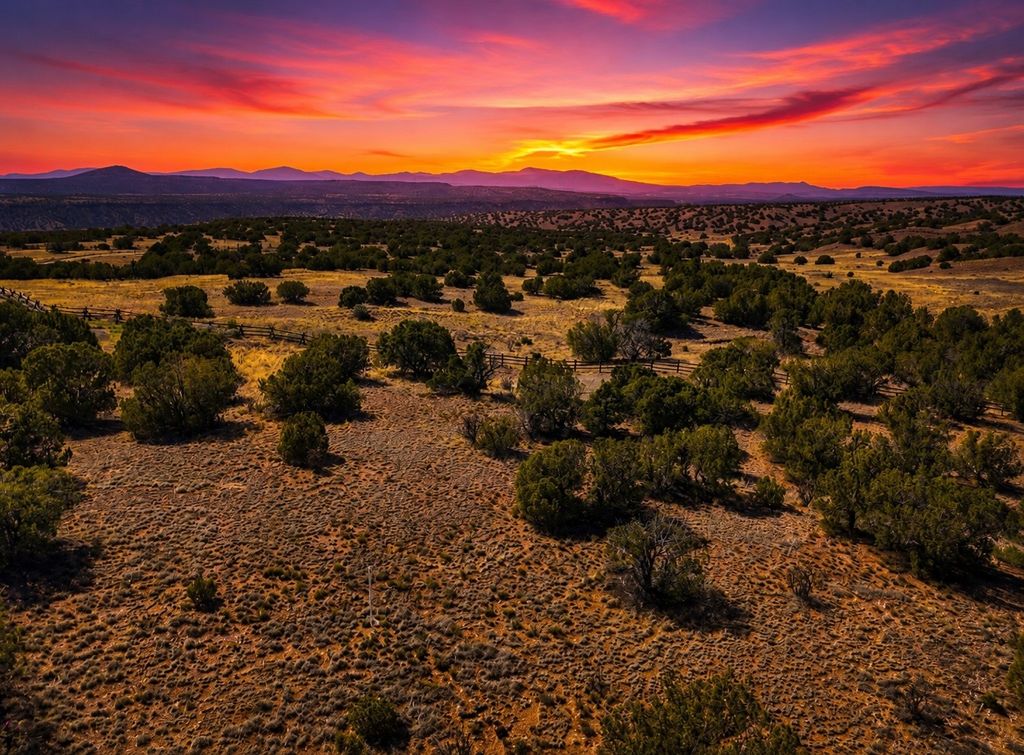 5 Campo del Viento, Santa Fe, NM 87506