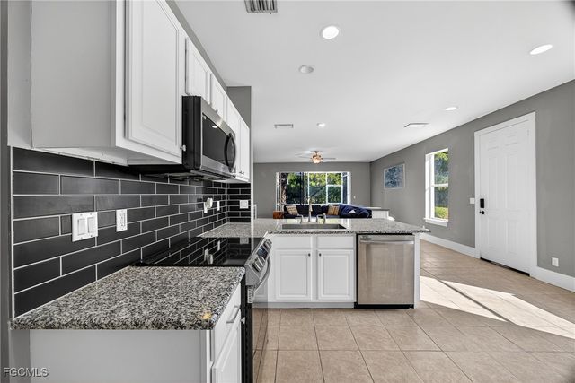 8300 Village Edge CIR 1, Fort Myers, FL 33919