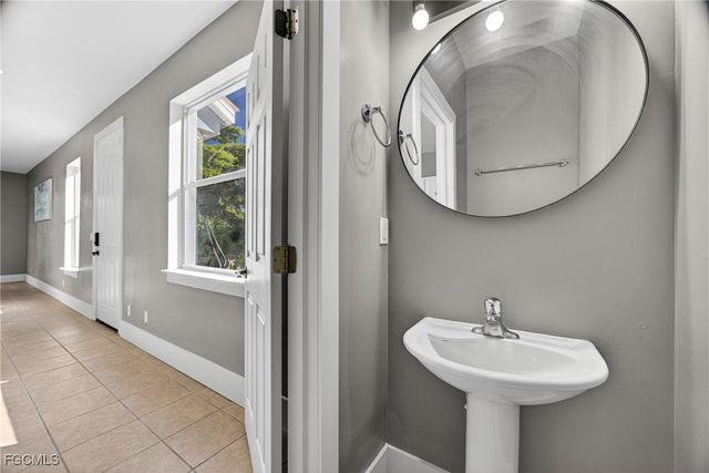 8300 Village Edge CIR 1, Fort Myers, FL 33919