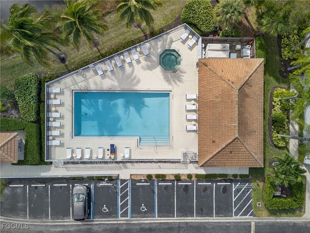 8300 Village Edge CIR 1, Fort Myers, FL 33919