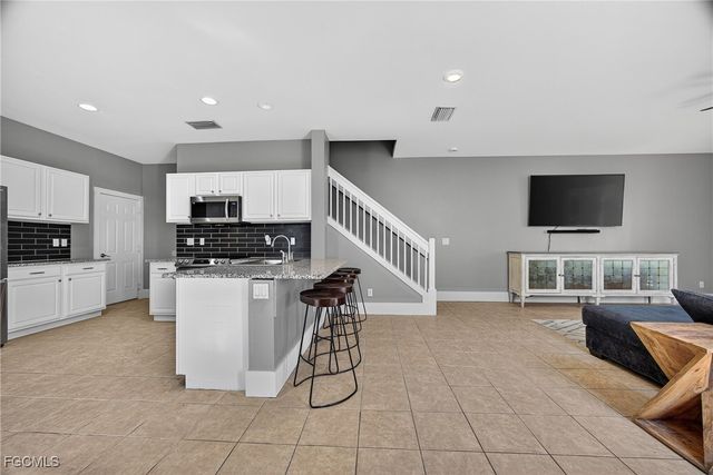 8300 Village Edge CIR 1, Fort Myers, FL 33919