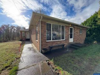 262 W Main St, Alsea, OR 97324