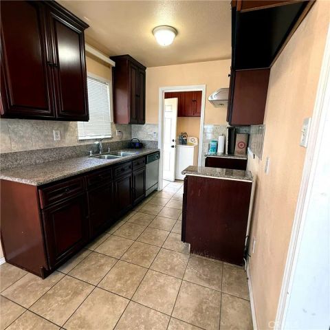 4586 W 142nd, Hawthorne, CA 90250