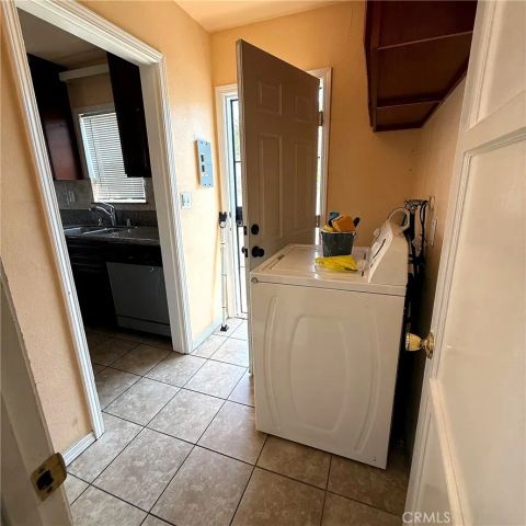 4586 W 142nd, Hawthorne, CA 90250