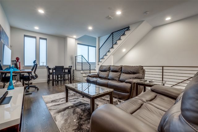 1944 Dowgate Court, Dallas, TX 75204