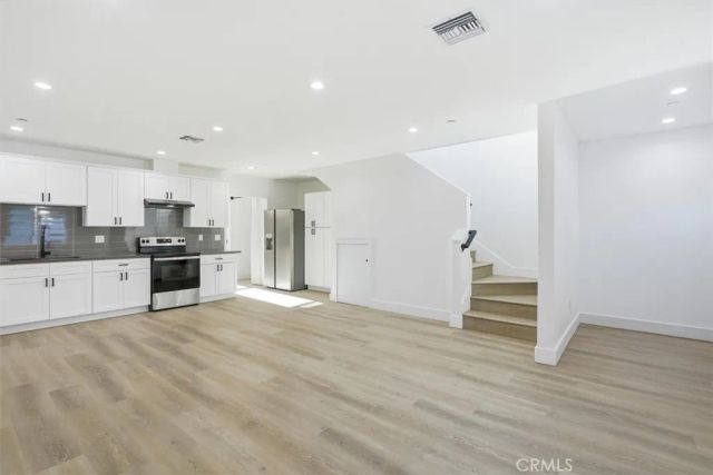 14016 Hubbard Street, Sylmar, CA 91342