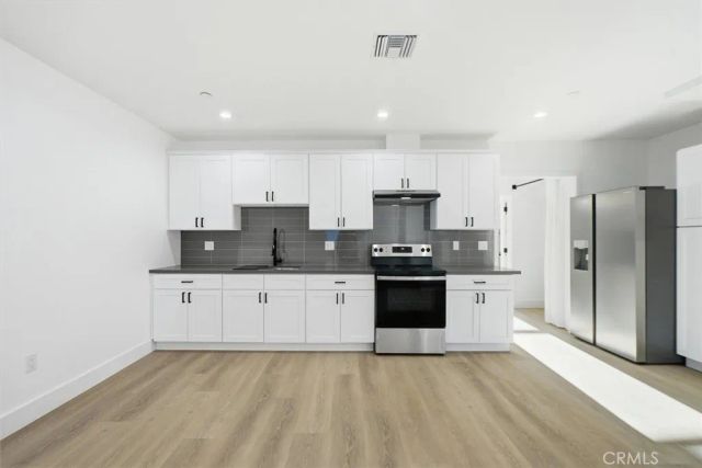 14016 Hubbard Street, Sylmar, CA 91342