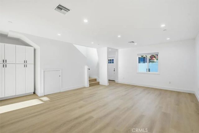 14016 Hubbard Street, Sylmar, CA 91342