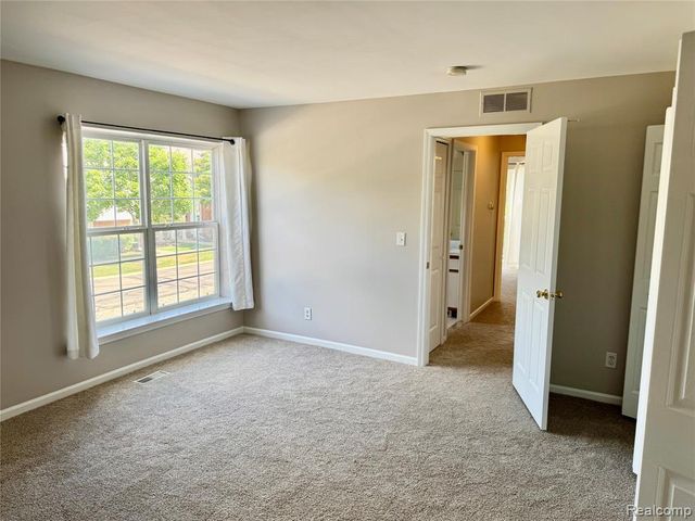 56501 Chesapeake Trail, Utica, MI 48316