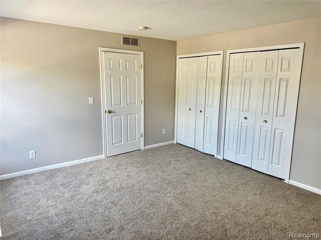 56501 Chesapeake Trail, Utica, MI 48316